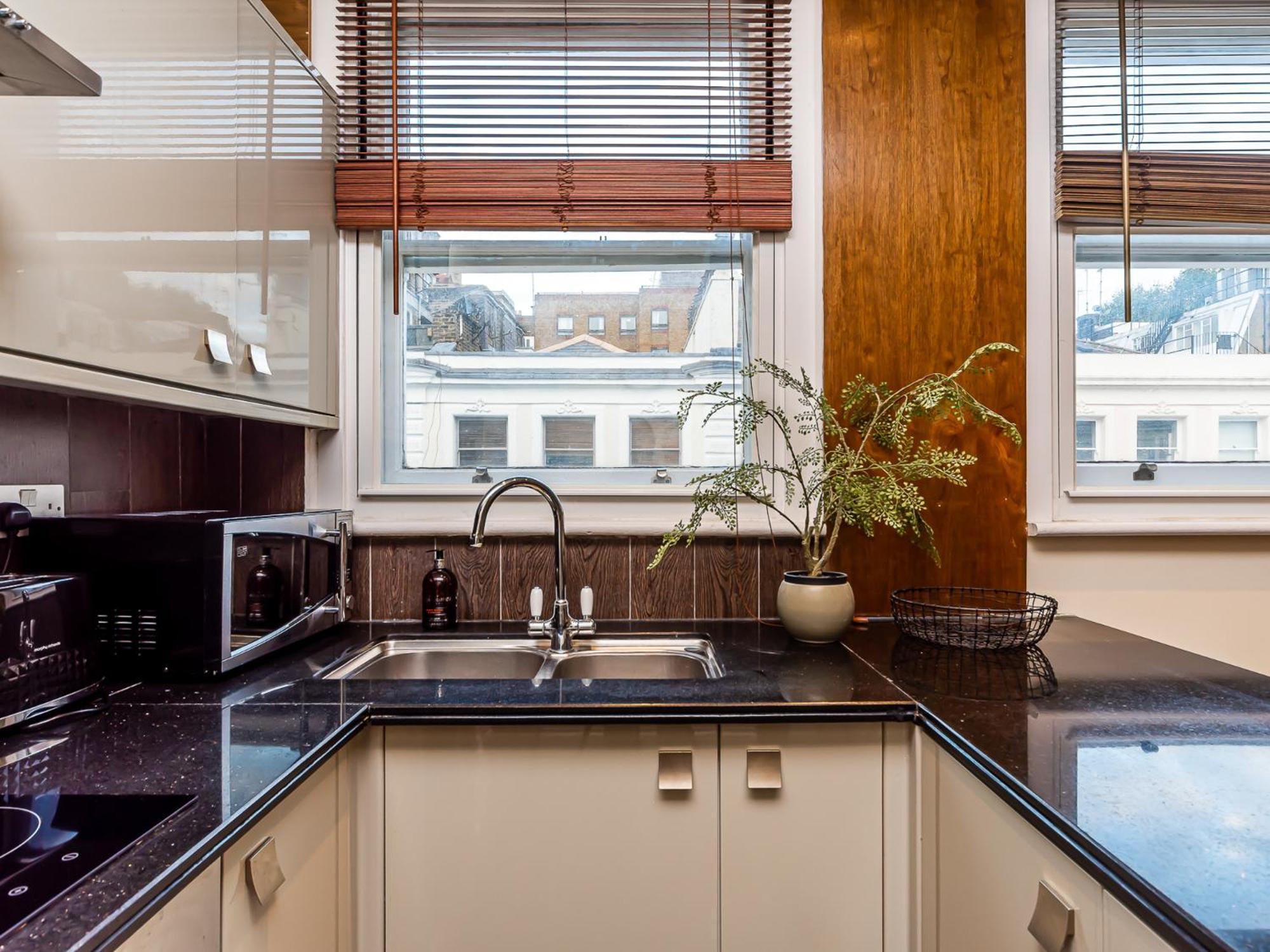 Pass The Keys West End Apartment Near Tottenham Court Road لندن المظهر الخارجي الصورة